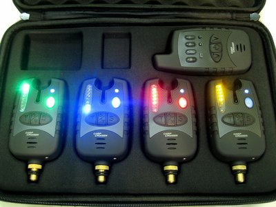 Carp Cruiser FA209-4 Набір електронних бездротових сигналізаторів покльовки з радіо пейджером FA209-4 фото